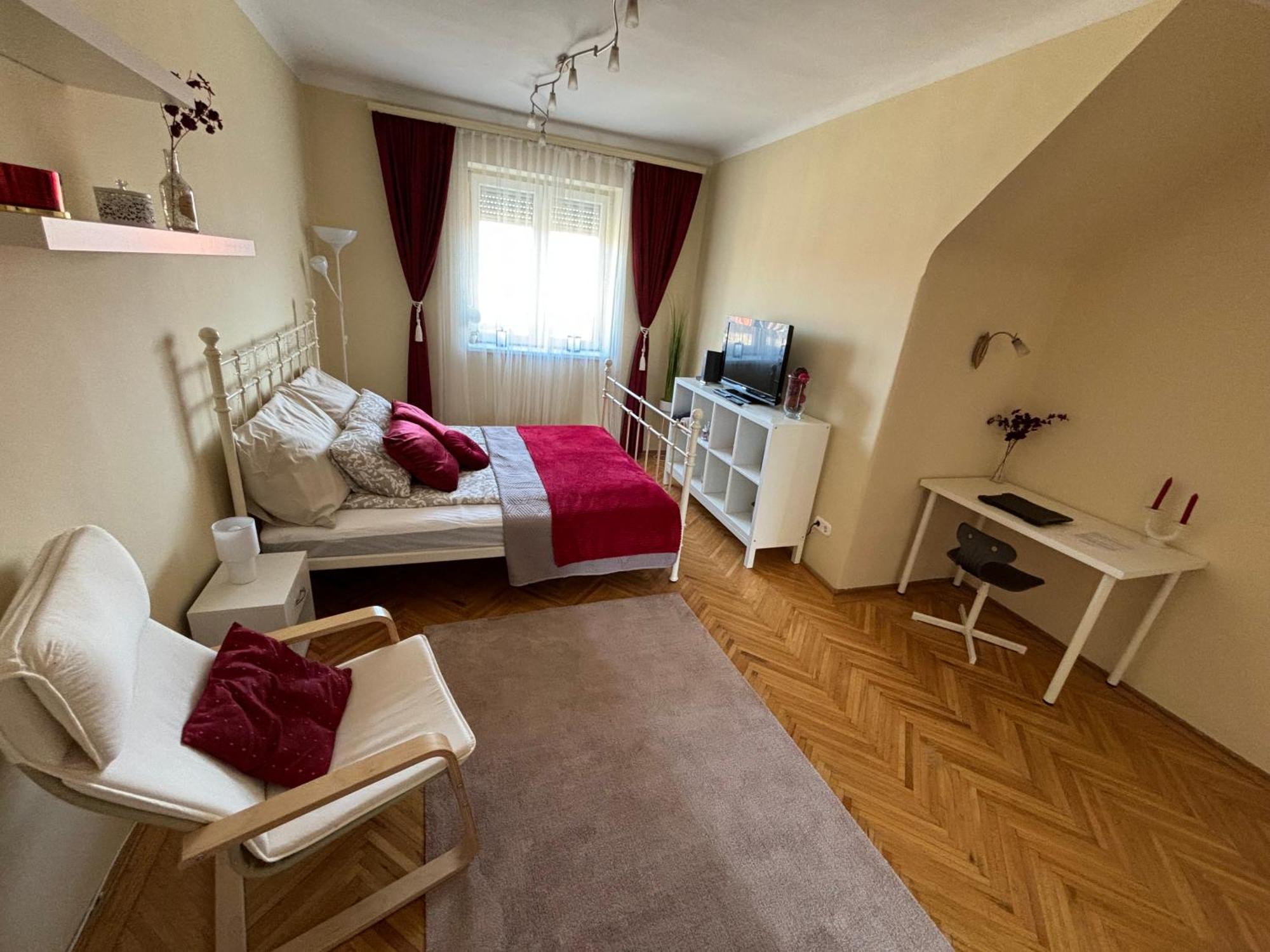 Downtown Hideaway Apartman Будапеща Екстериор снимка