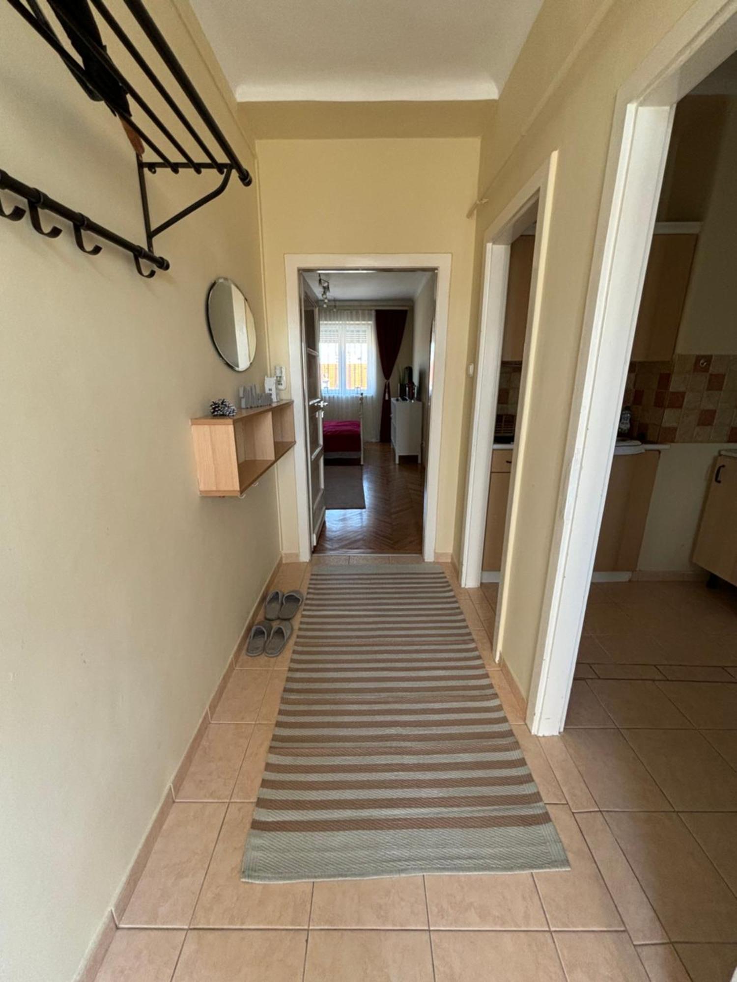Downtown Hideaway Apartman Будапеща Екстериор снимка
