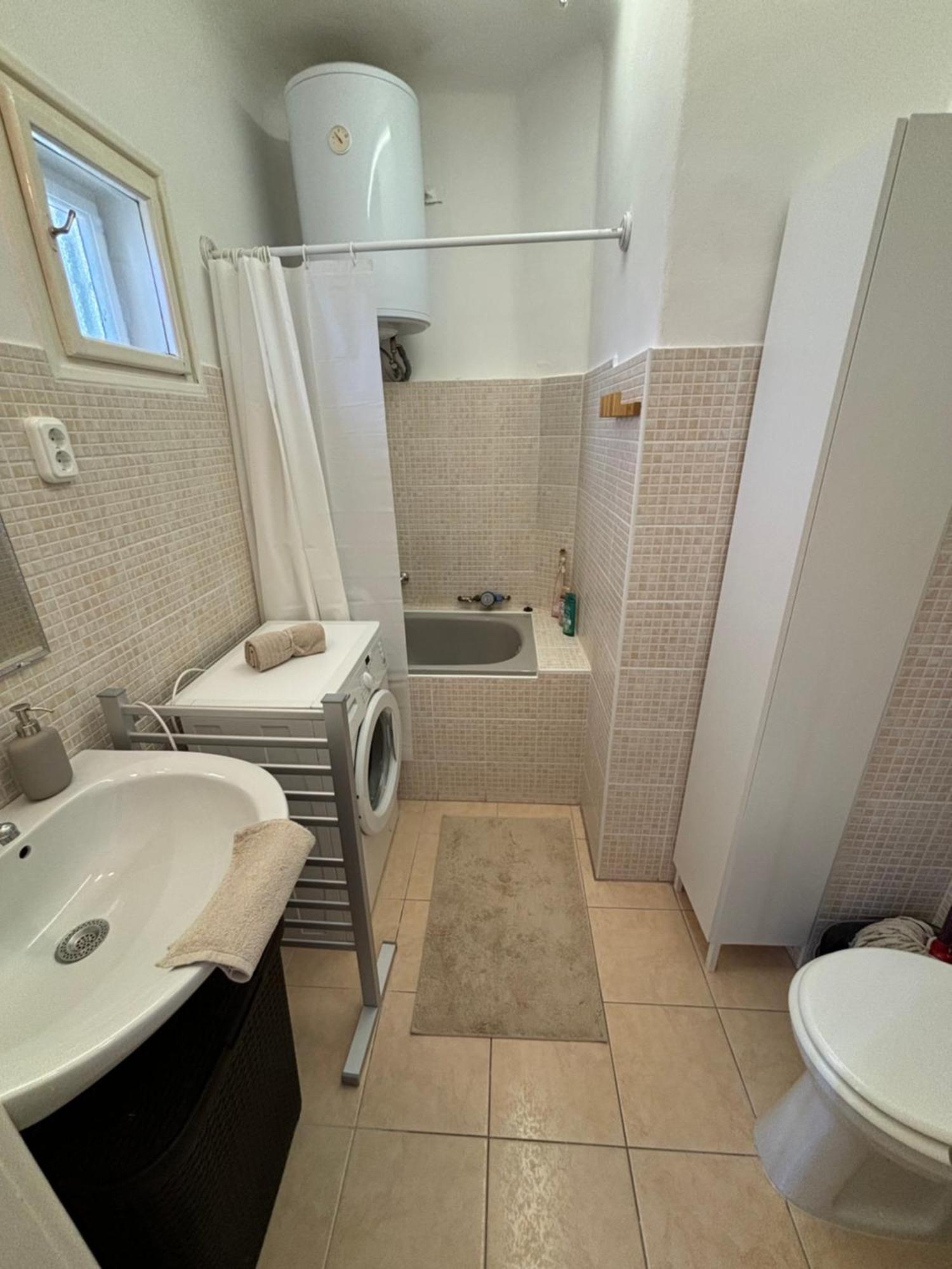 Downtown Hideaway Apartman Будапеща Екстериор снимка