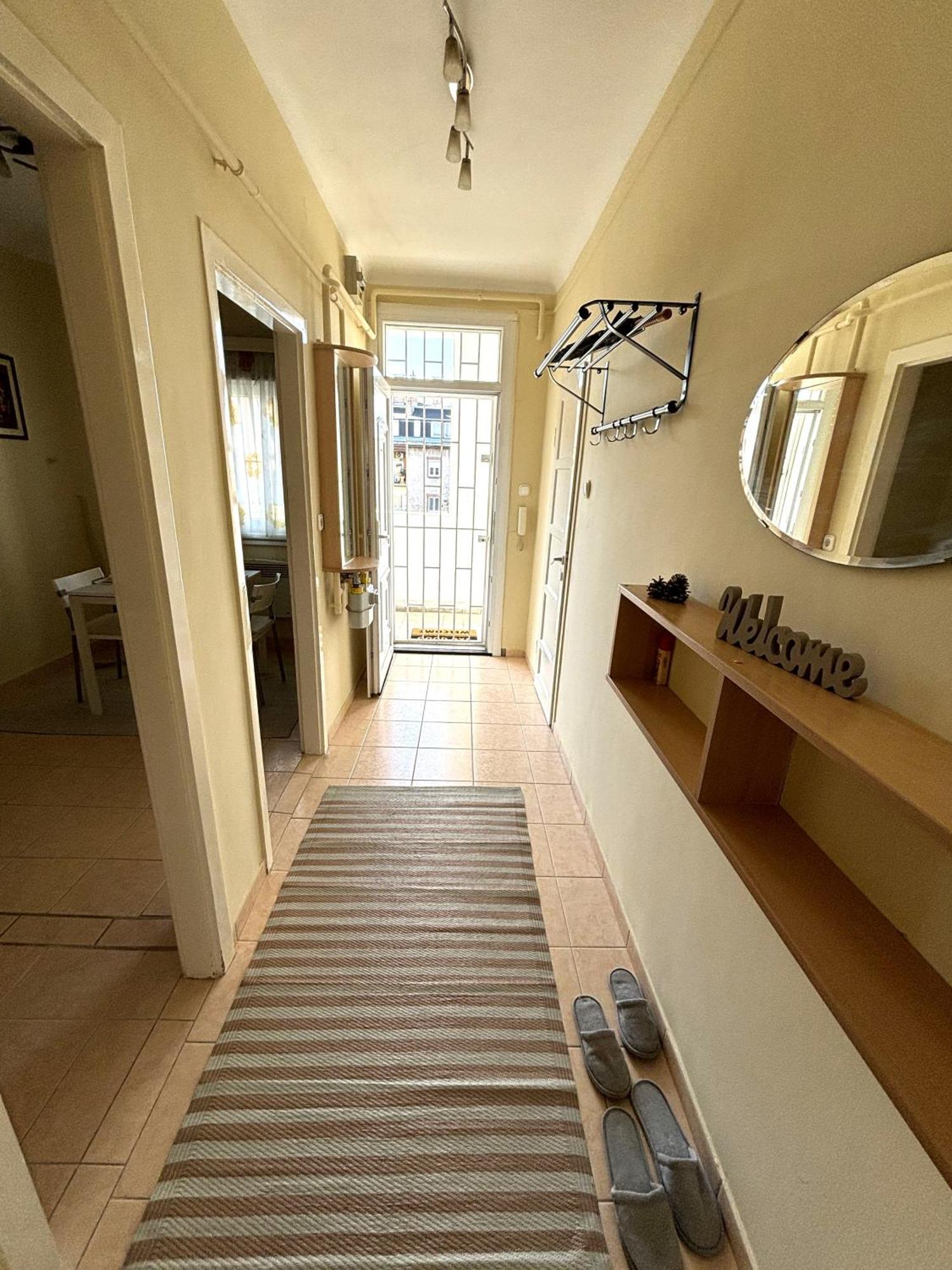 Downtown Hideaway Apartman Будапеща Екстериор снимка