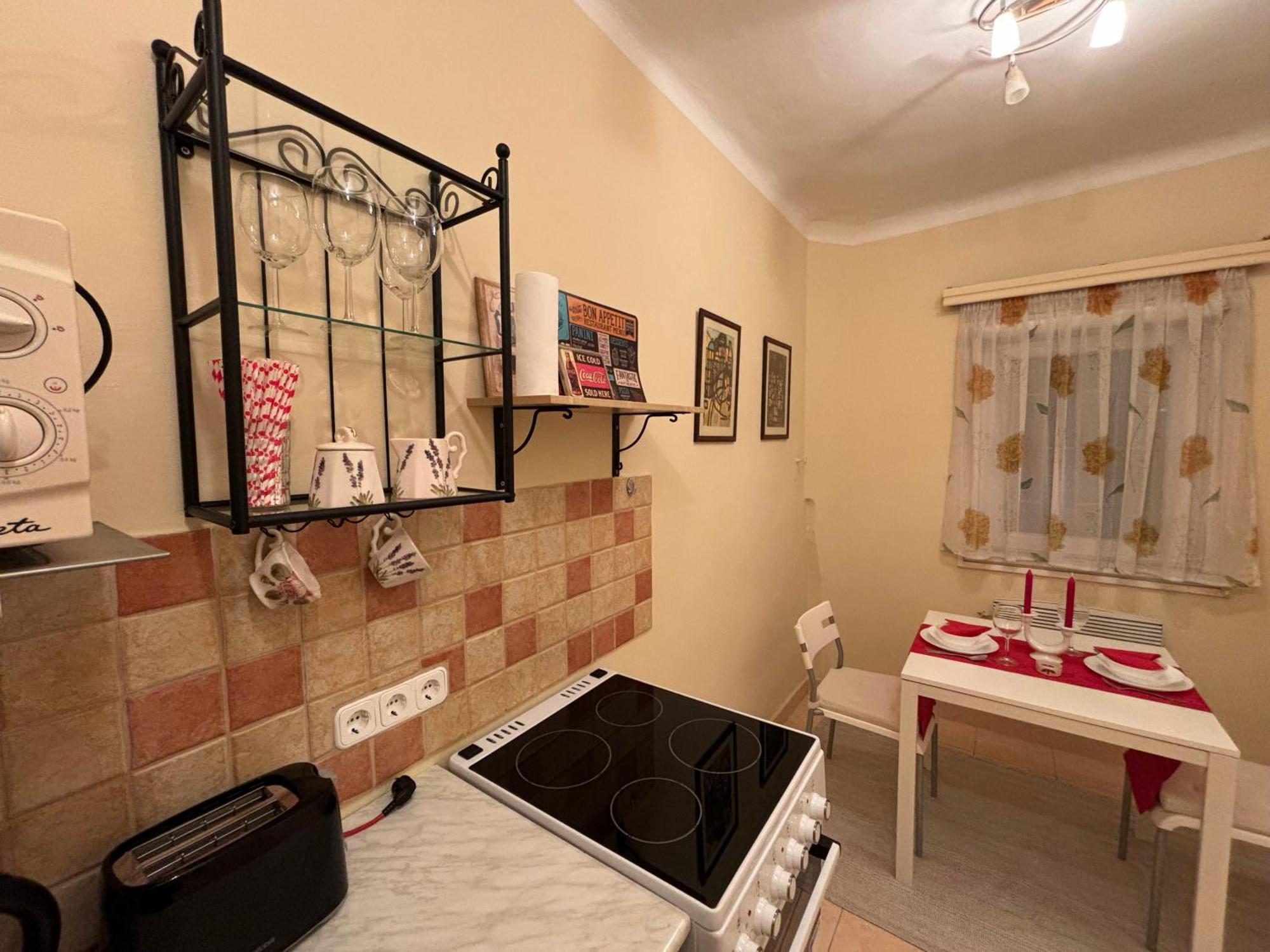 Downtown Hideaway Apartman Будапеща Екстериор снимка