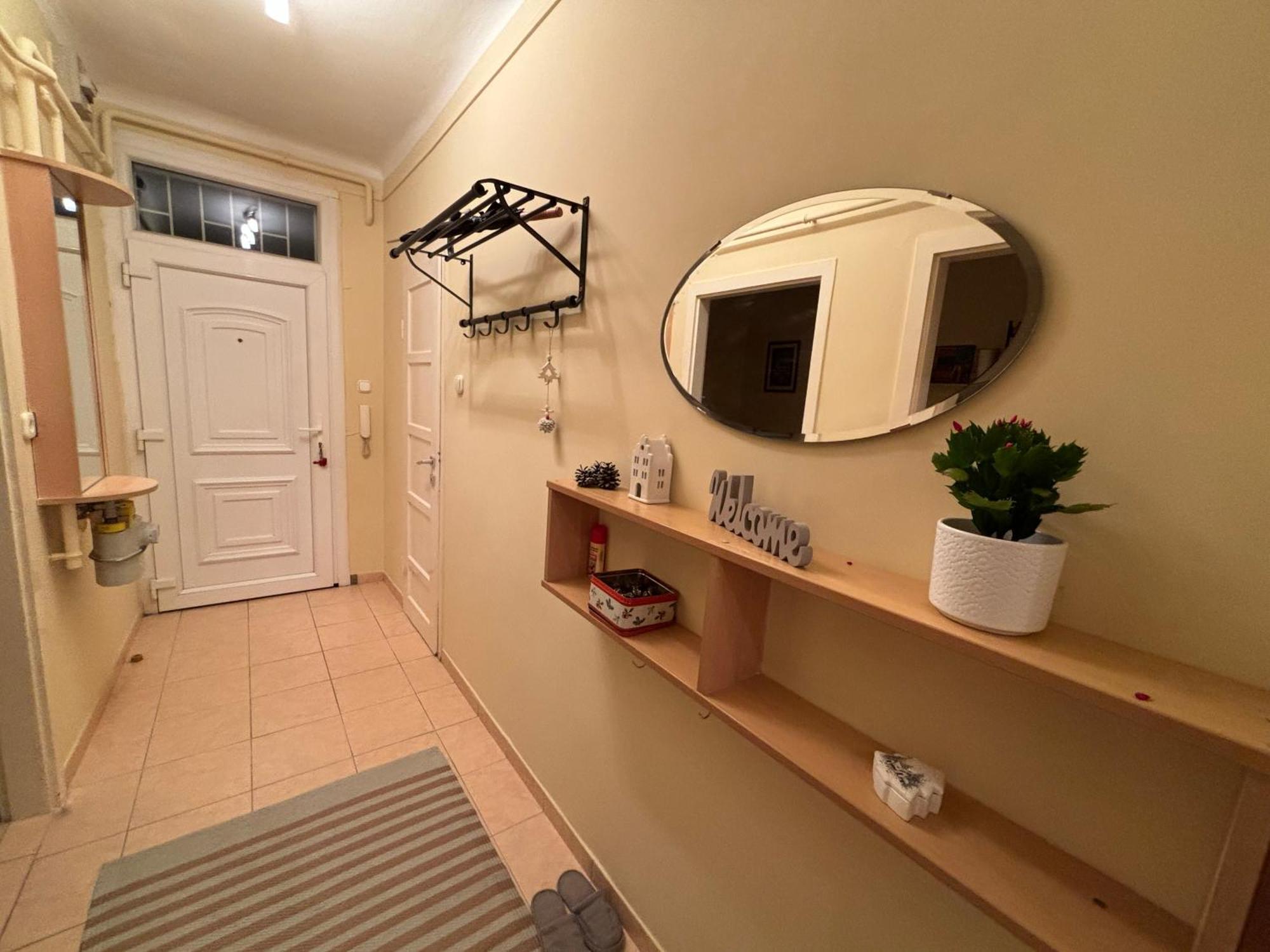 Downtown Hideaway Apartman Будапеща Екстериор снимка