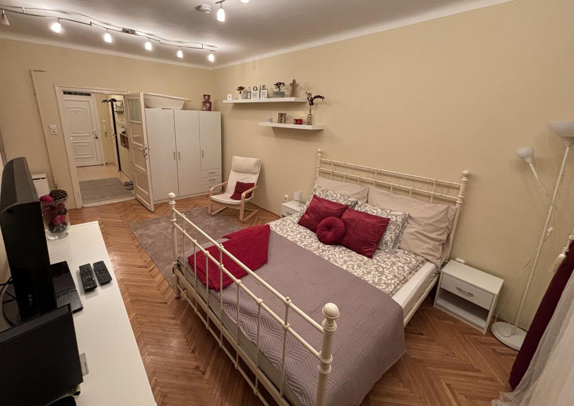 Downtown Hideaway Apartman Будапеща Екстериор снимка