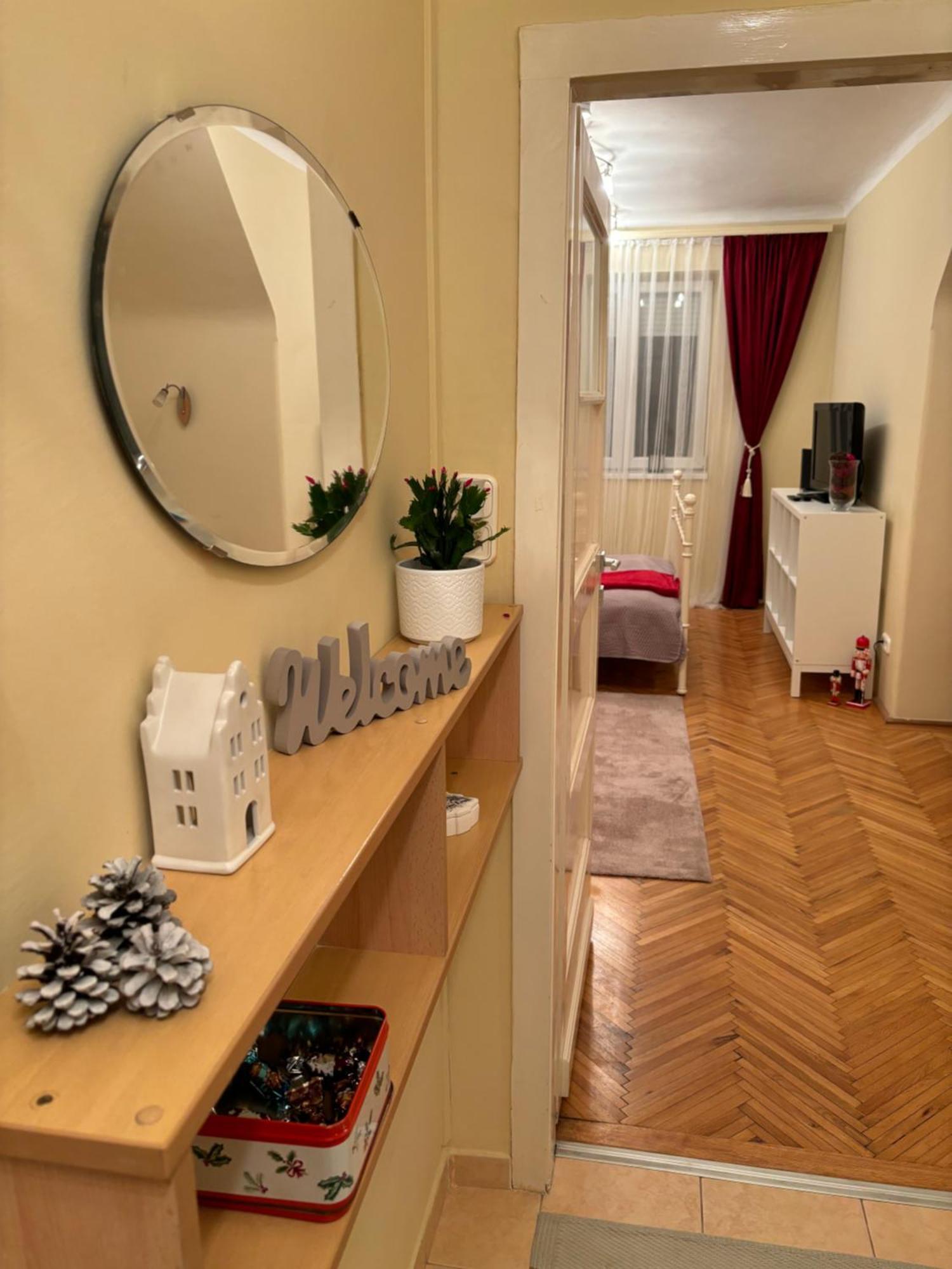Downtown Hideaway Apartman Будапеща Екстериор снимка