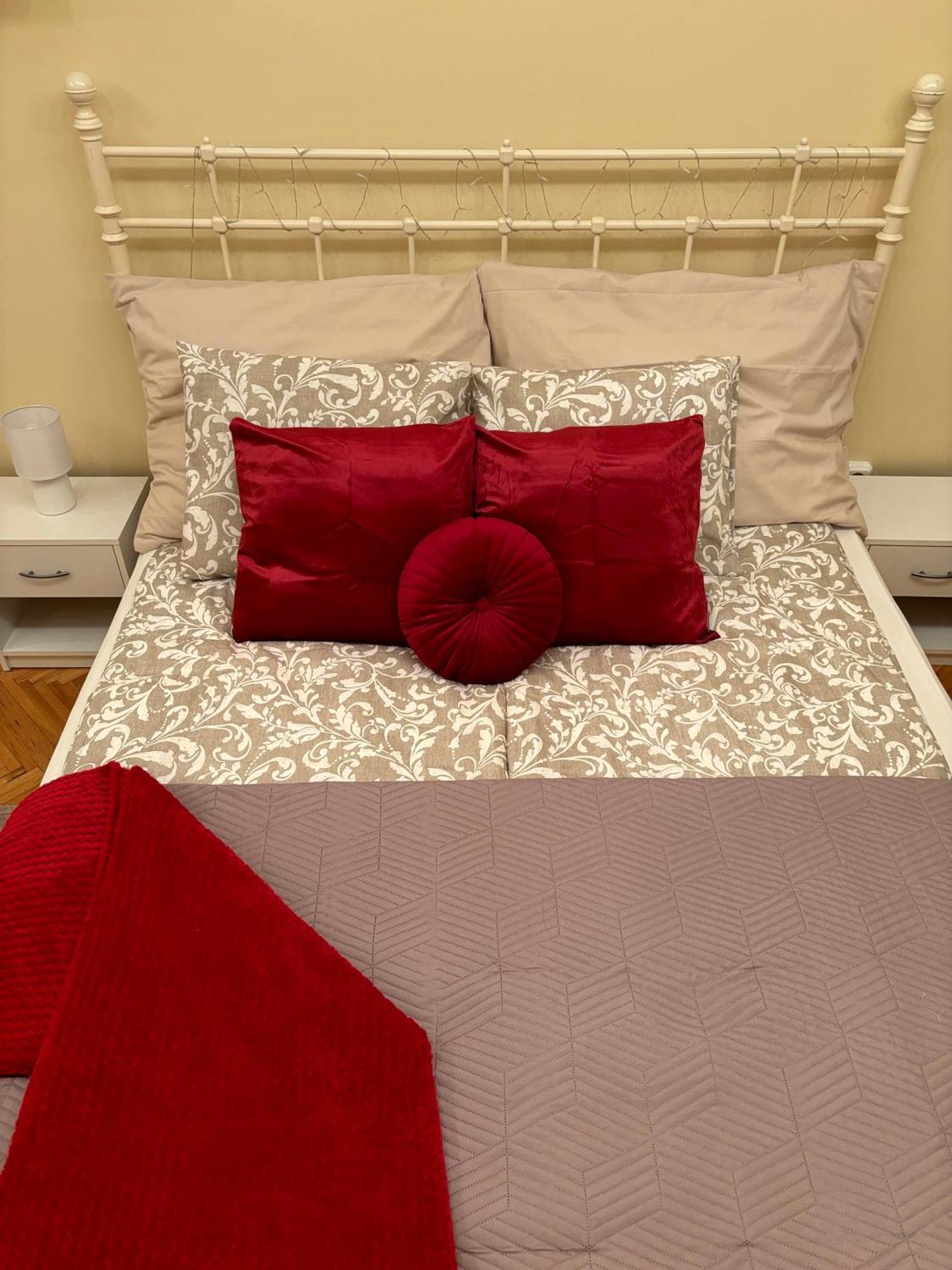 Downtown Hideaway Apartman Будапеща Екстериор снимка